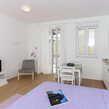 Karmen Appartement *