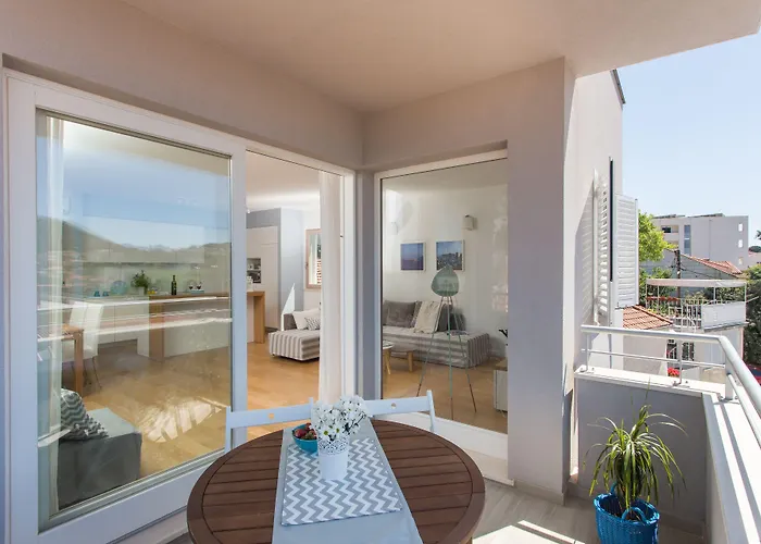 Karmen דוברובניק